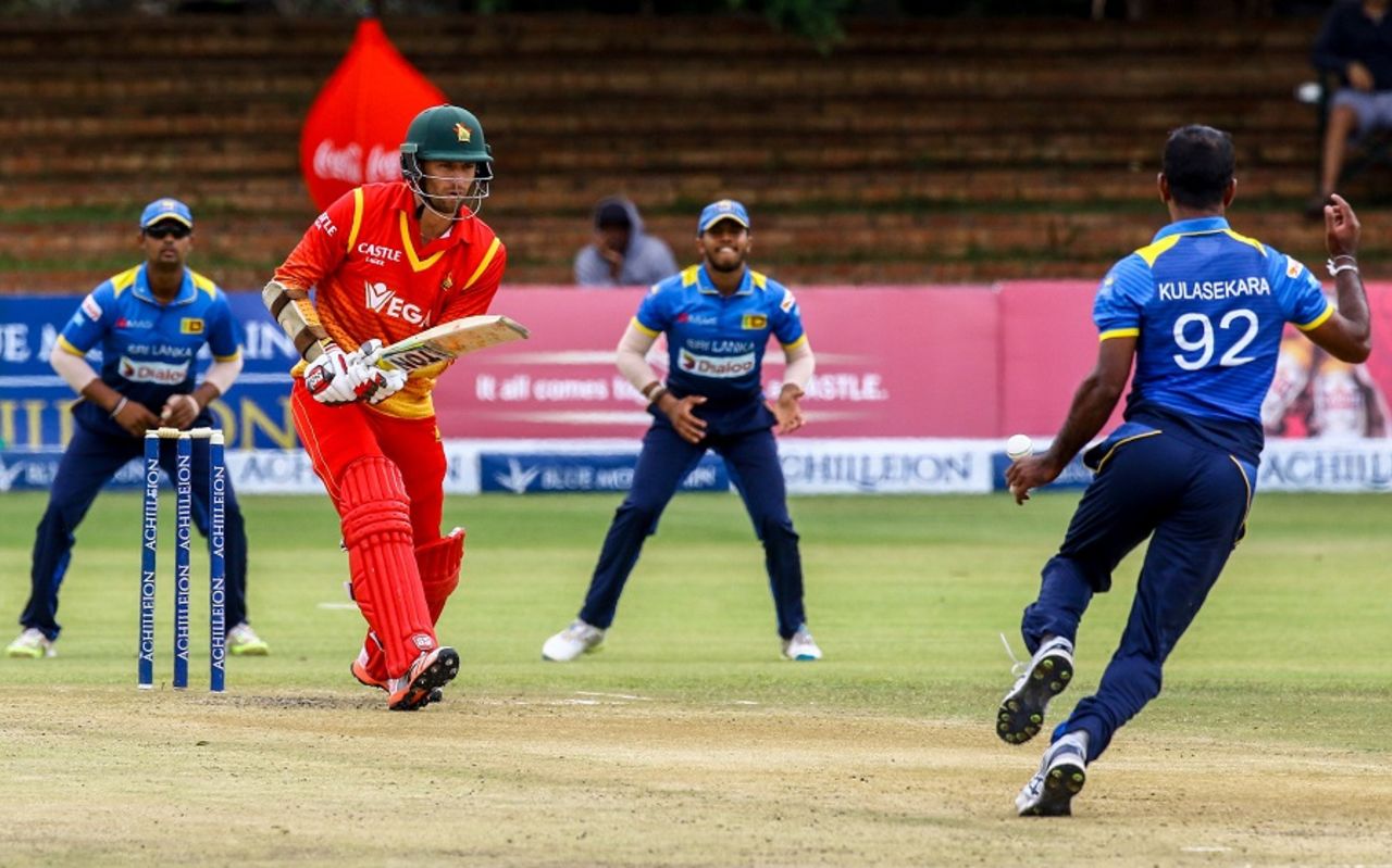 Craig Ervine plays one watchfully, Zimbabwe v Sri Lanka, tri-series final, Bulawayo, November 27, 2016