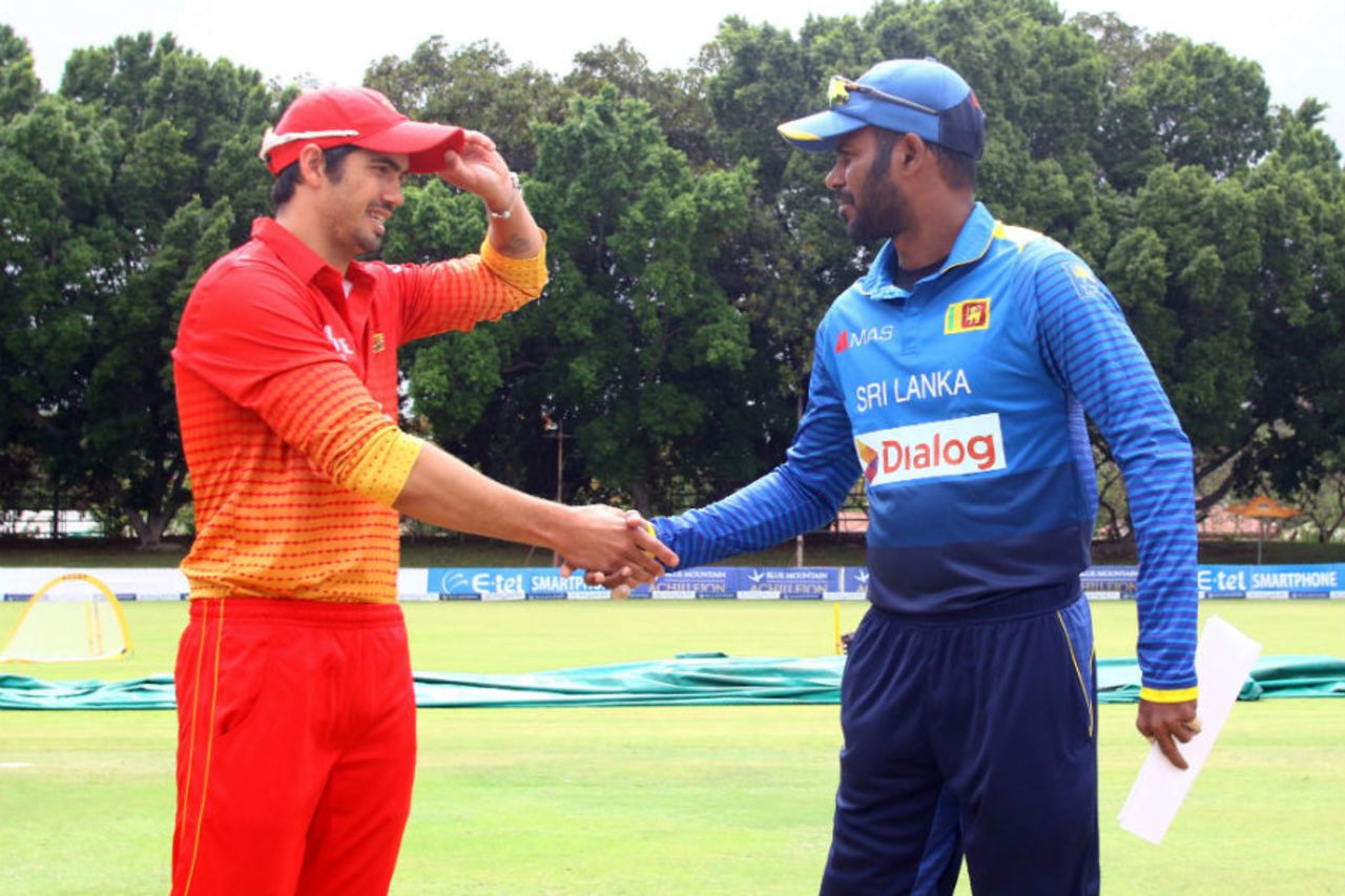 Graeme Cremer and Upul Tharanga at the toss, Zimbabwe v Sri Lanka, tri-series final, Bulawayo, November 27, 2016
