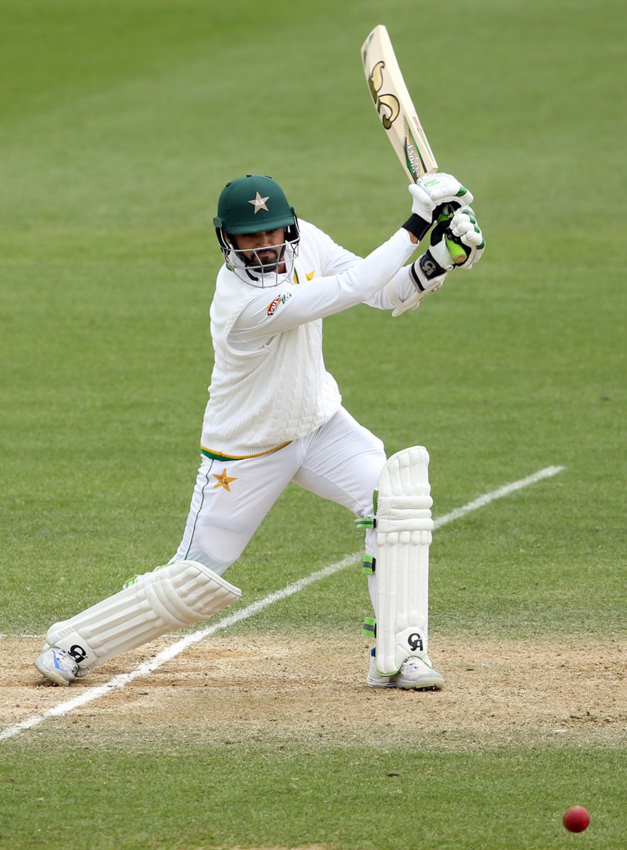 Azhar Ali slashes through the offside, New Zealand v Pakistan, 2nd Test, Hamilton, 5th day, November 29, 2016