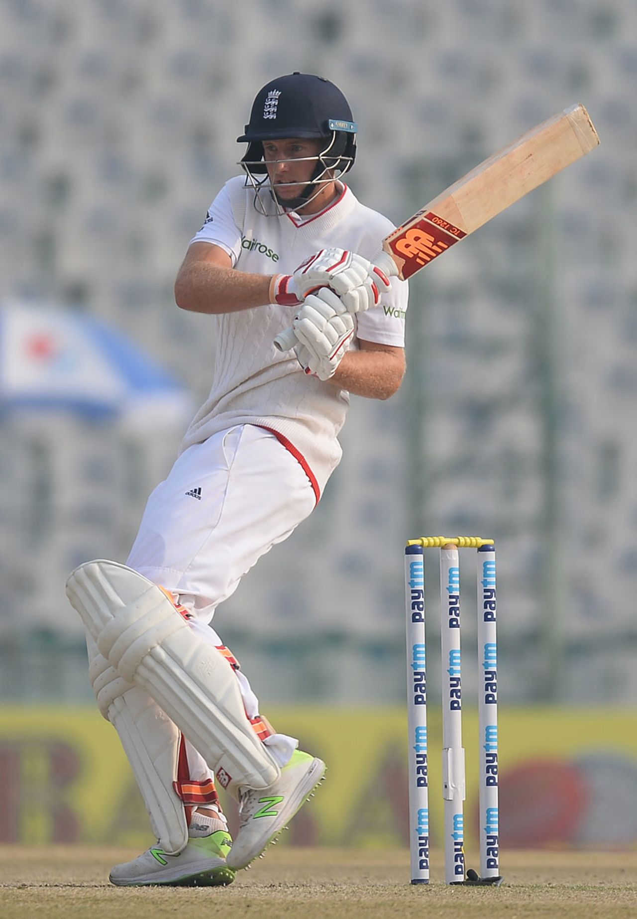 Joe Root pulls amid the England wreckage, India v England, 3rd Test, Mohali, 4th day, November 29, 2016