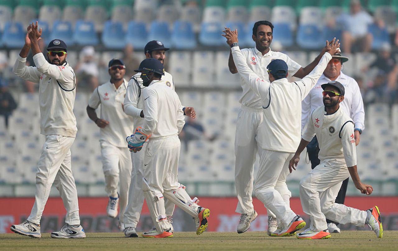 Jayant Yadav removed Jos Buttler in his first over of the morning, India v England, 3rd Test, Mohali, 4th day, November 29, 2016