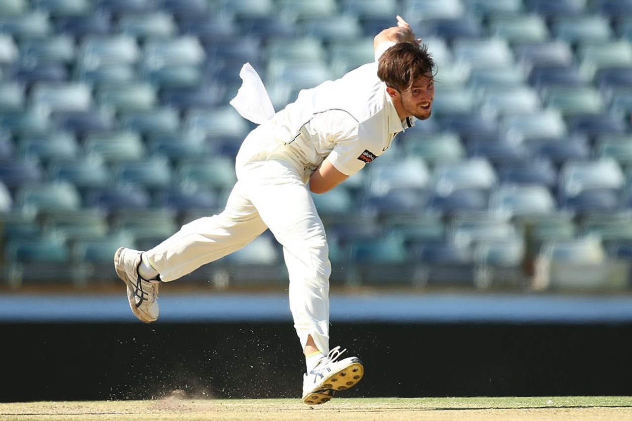 Mitchell Marsh sends down a delivery, Western Australia v South Australia, Sheffield Shield 2016-17, 2nd day, Perth, October 26, 2016