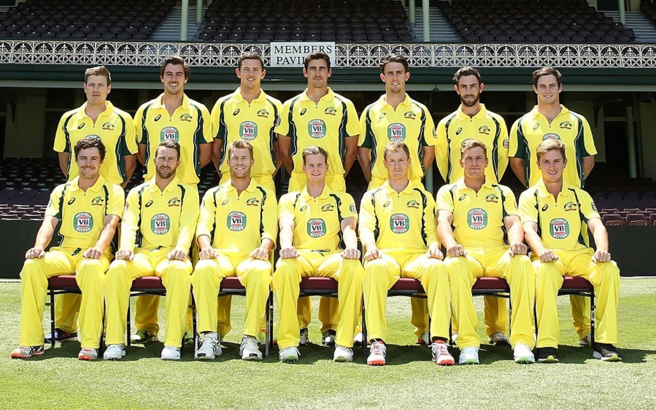 Ausralia's ODI squad smile for a team photo, Sydney, December 2, 2016