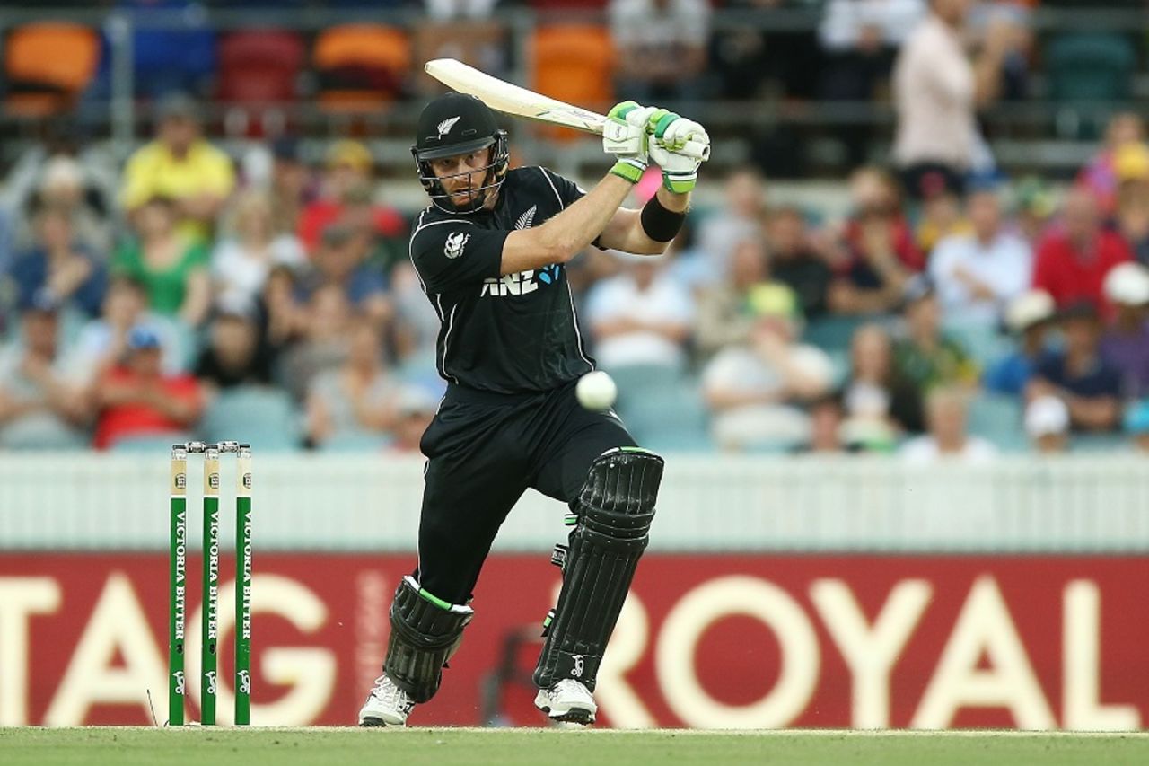 Martin Guptill batted aggresively to score a 33-ball 45, Australia v New Zealand, 2nd ODI, Canberra, December 6, 2016