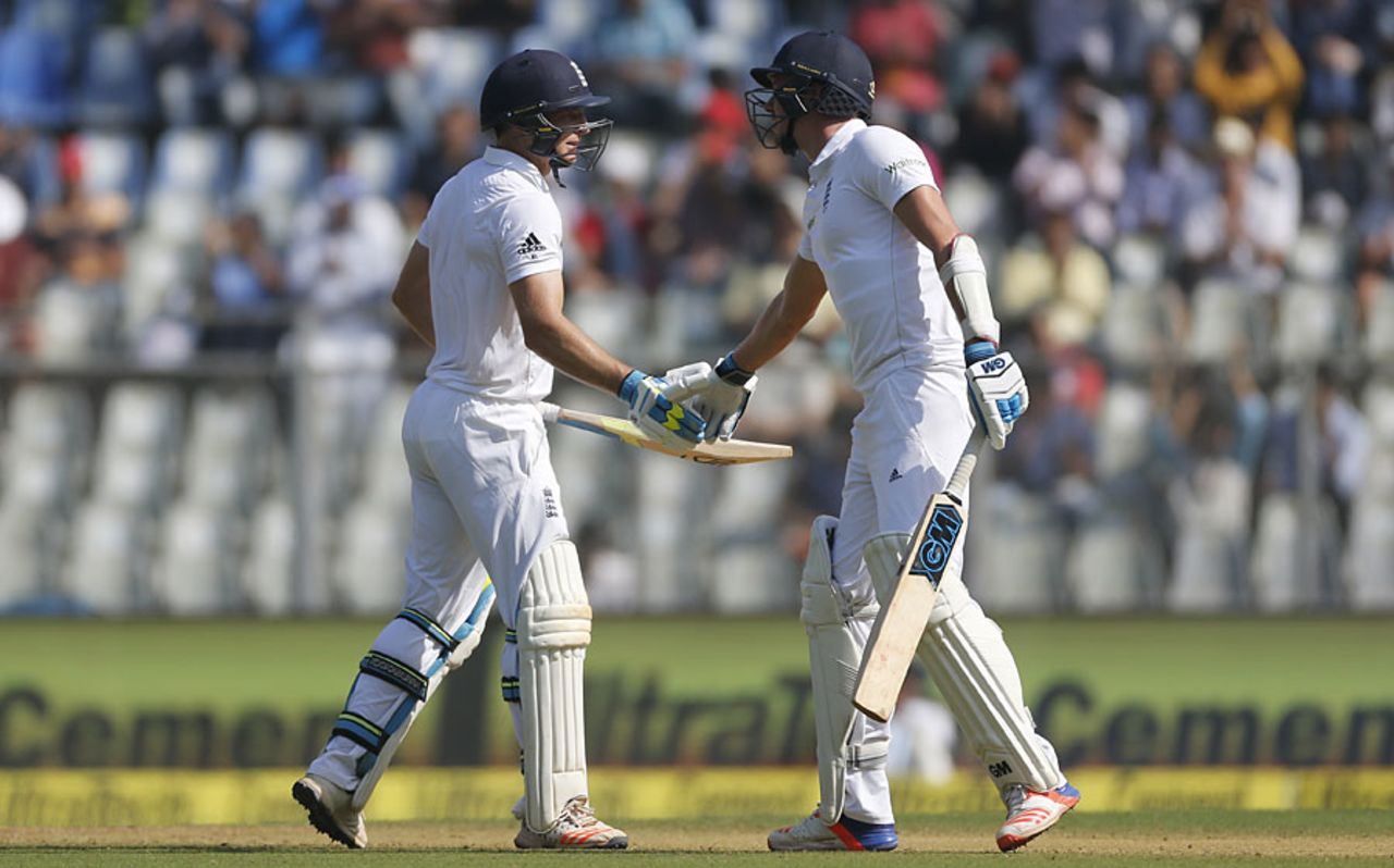 Jos Buttler and Jake Ball added crucial runs for the ninth wicket, India v England, 4th Test, Mumbai, 2nd day, December 9, 2016