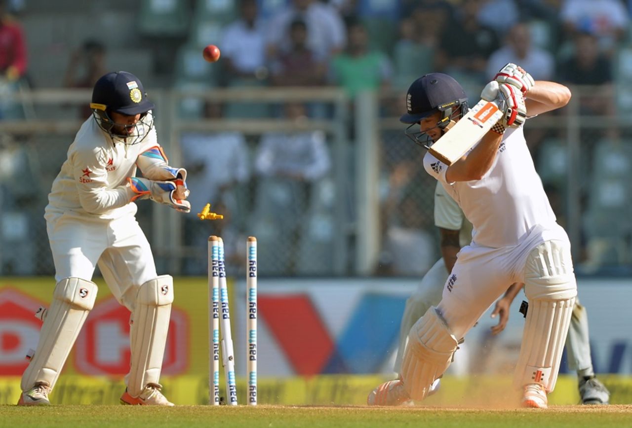 Chris Woakes was bowled by R Ashwin for a six-ball duck, India v England, 4th Test, Mumbai, 5th day, December 12, 2016