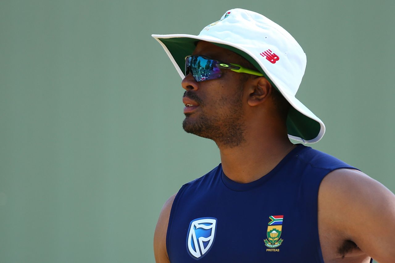 Vernon Philander looks on during a nets session, at the WACA ahead of the match, Australia v South Africa, first Test, Perth, November 1, 2016