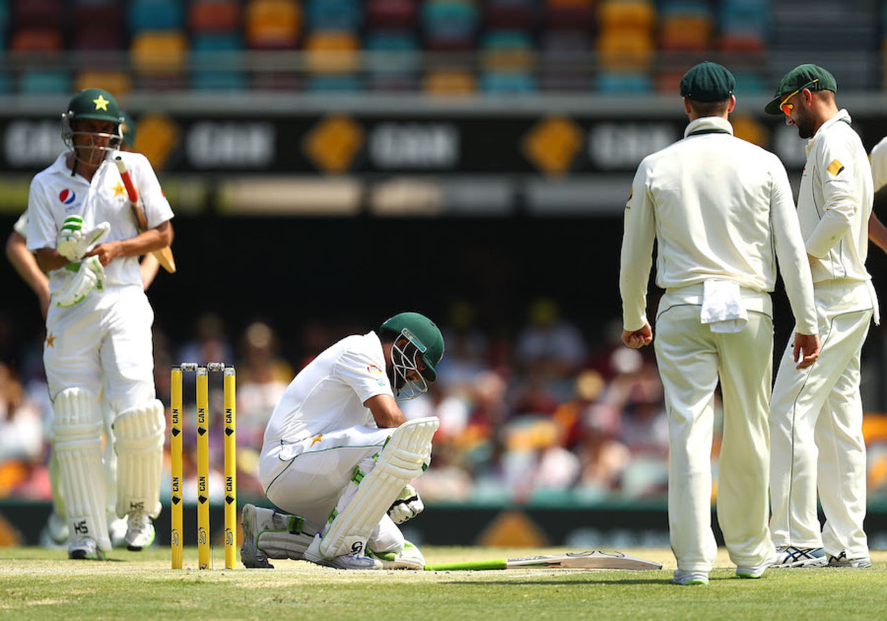 Azhar Ali was hit on the helmet by Josh Hazlewood, Australia v Pakistan, 1st Test, Brisbane, 4th day, December 18, 2016