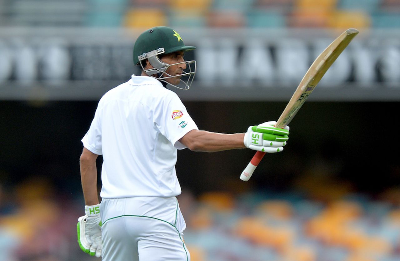 Younis Khan brought up a patient fifty, Australia v Pakistan, 1st Test, Brisbane, 4th day, December 18, 2016