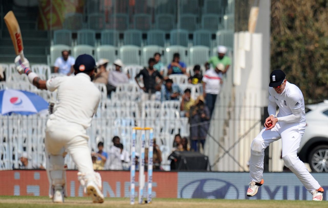 Keaton Jennings pouches a catch from Virat Kohli, India v England, 5th Test, Chennai, 3rd day, December 18, 2016