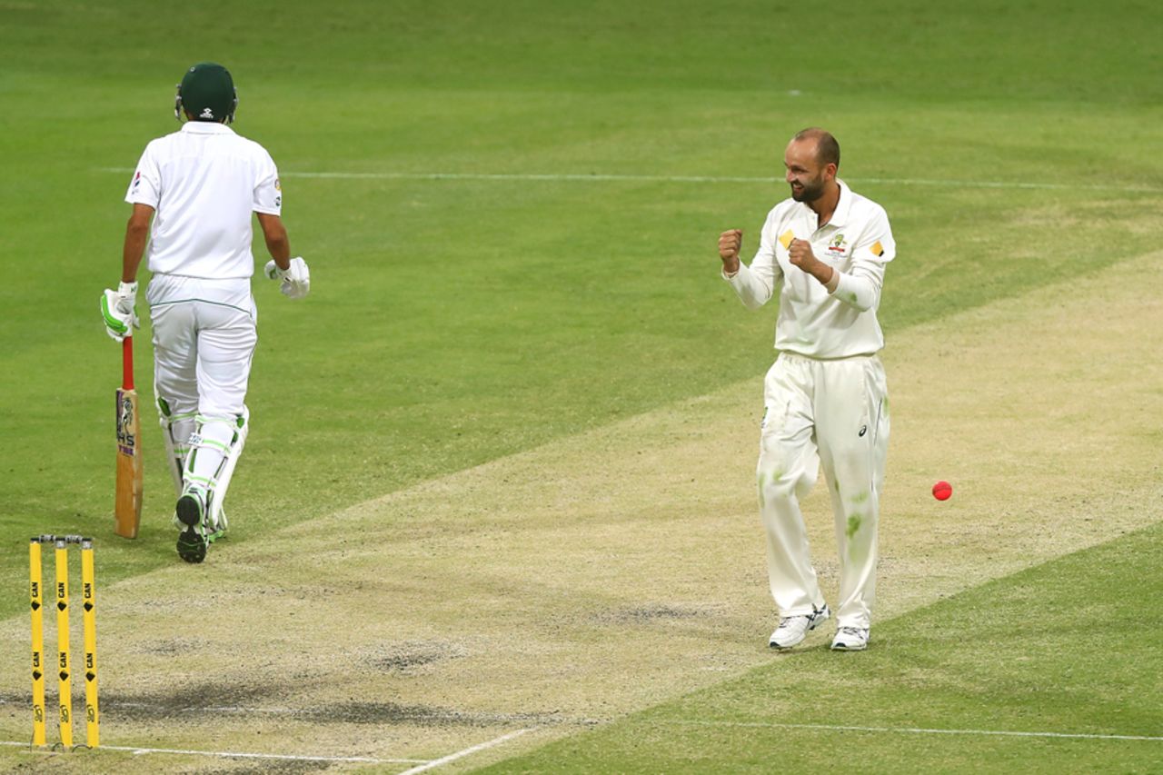 Nathan Lyon celebrates after sending Younis Khan back to the pavilion, Australia v Pakistan, 1st Test, Brisbane, 4th day, December 18, 2016