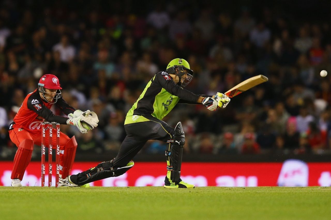 Kurtis Patterson lobbed a catch to point in the first ball of the chase, Melbourne Renegades v Sydney Thunder, Big Bash League 2016-17, Melbourne, December 22, 2016