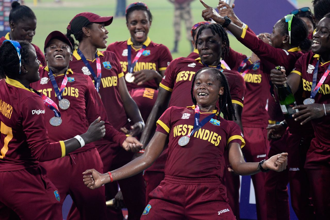 West Indies Women celebrate after beating Australia Women in the final, Australia v West Indies, Women's World T20, final, Kolkata, April 3, 2016