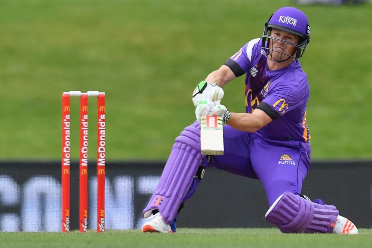 Henry Nicholls improvises a shot, Canterbury v Otago, Super Smash, Christchurch, December 23, 2016