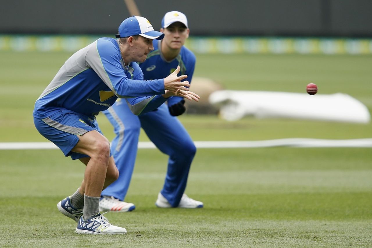 Nic Maddinson takes some catching practice, Melbourne, December 24, 2016