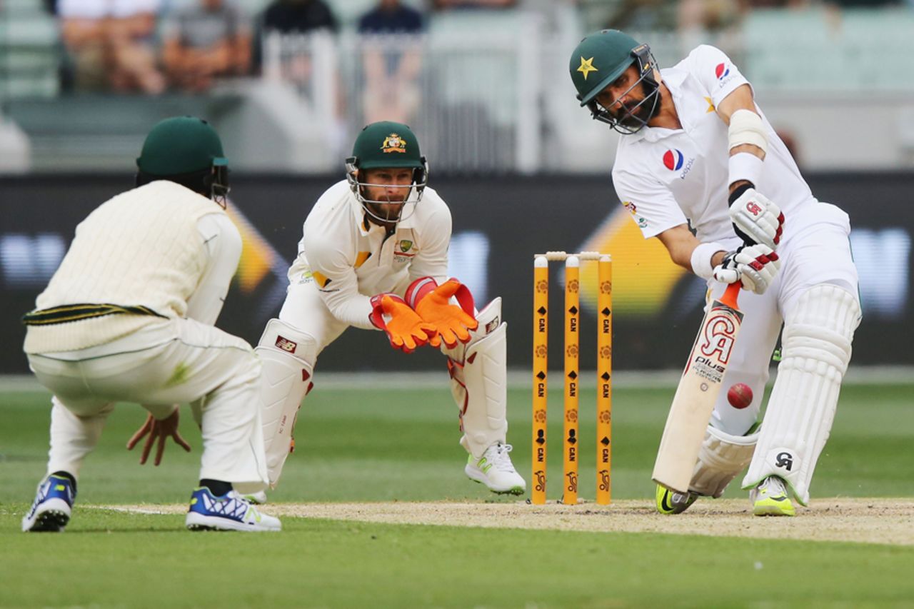 Misbah-ul-Haq looks to power one over long-on, Australia v Pakistan, 2nd Test, 1st day, Melbourne, December 26, 2016