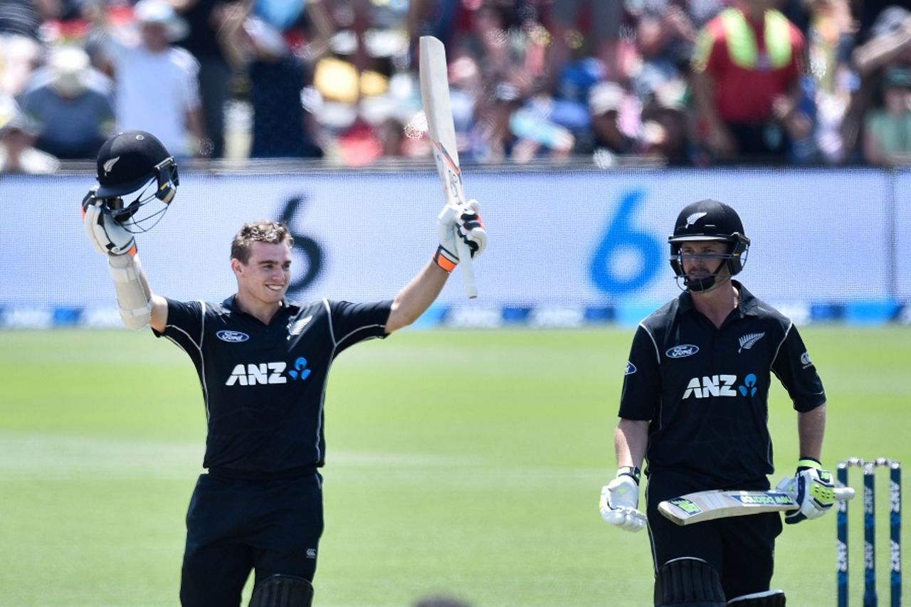 Tom Latham soaks in the applause after raising his century, New Zealand v Bangladesh, 1st ODI, Christchurch, December 26, 2016