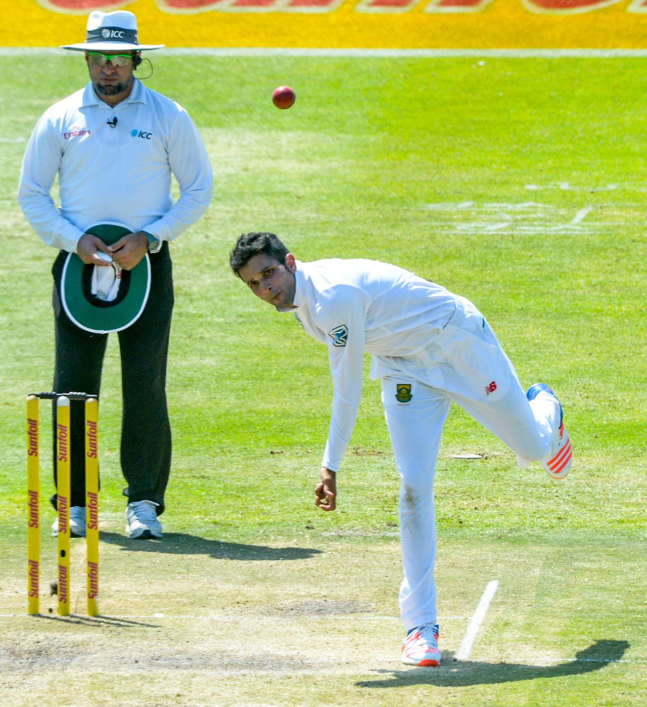 Keshav Maharaj in his delivery stride, South Africa v Sri Lanka, 1st Test, Port Elizabeth, 2nd day, December 27, 2016