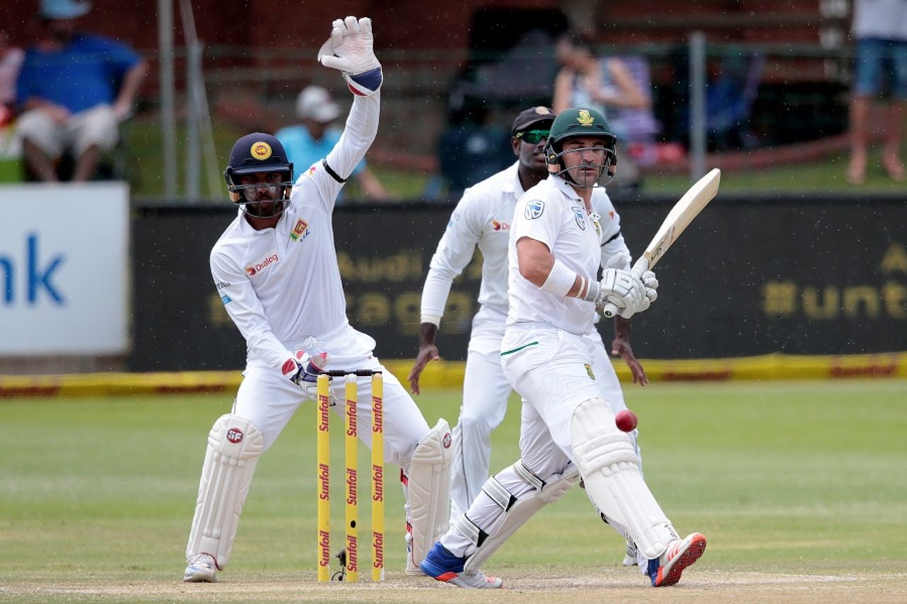 Dinesh Chandimal appeals after the ball hits Dean Elgar's pad, South Africa v Sri Lanka, 1st Test, Port Elizabeth, 3rd day, December 28, 2016