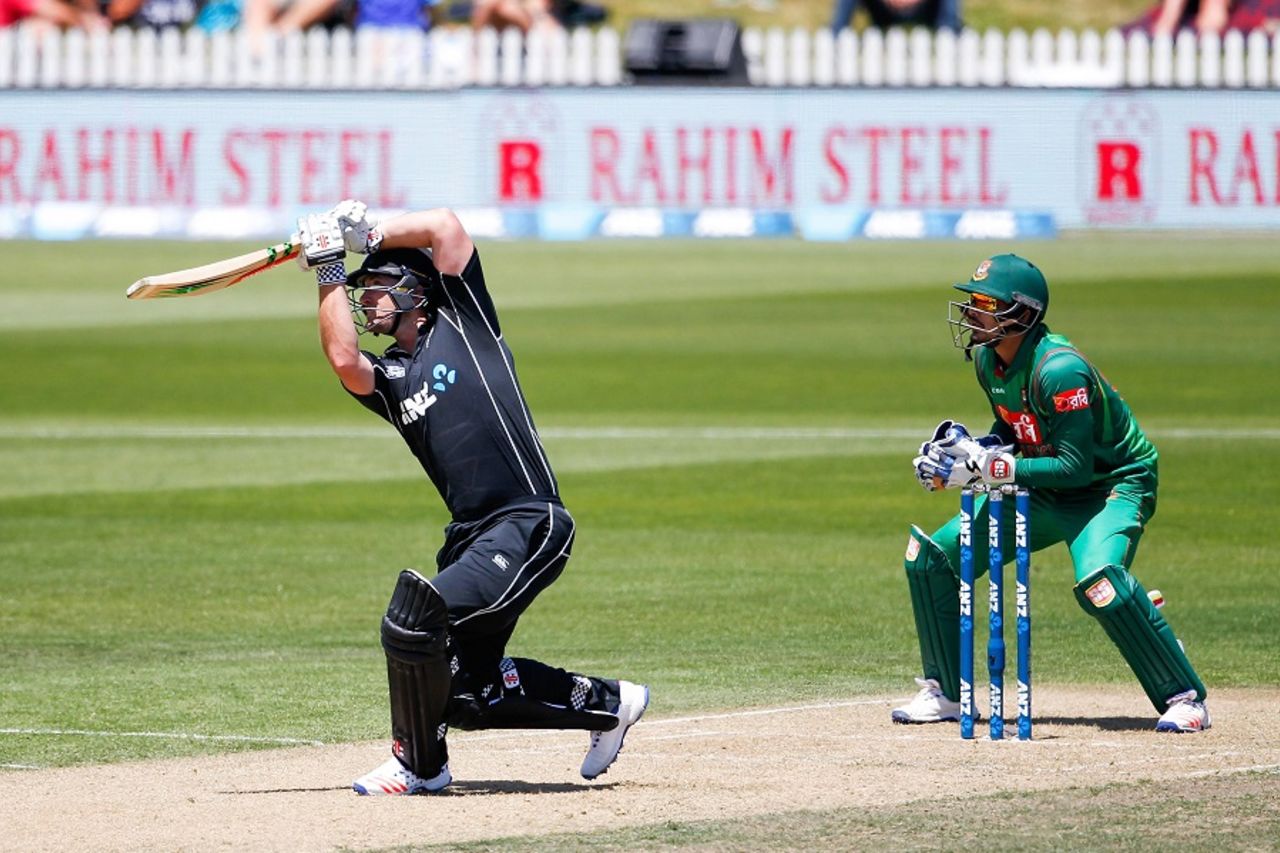 Neil Broom plays a lofted extra cover drive, New Zealand v Bangladesh, 2nd ODI, Nelson, December 29, 2016