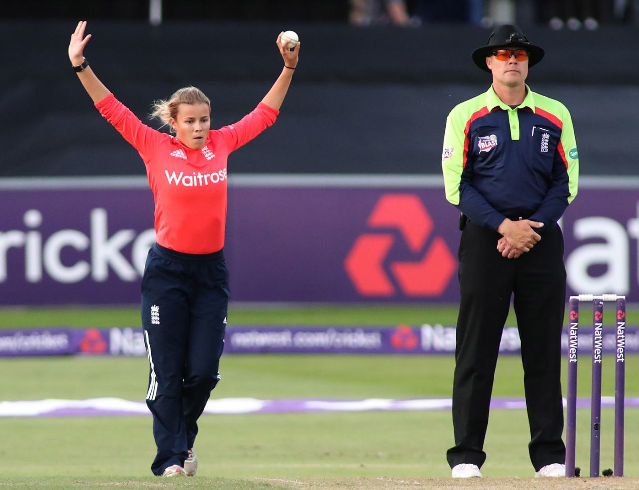Alex Hartley took two wickets in two overs, England Women v Pakistan Women, 3rd T20I, Chelmsford, July 7, 2016