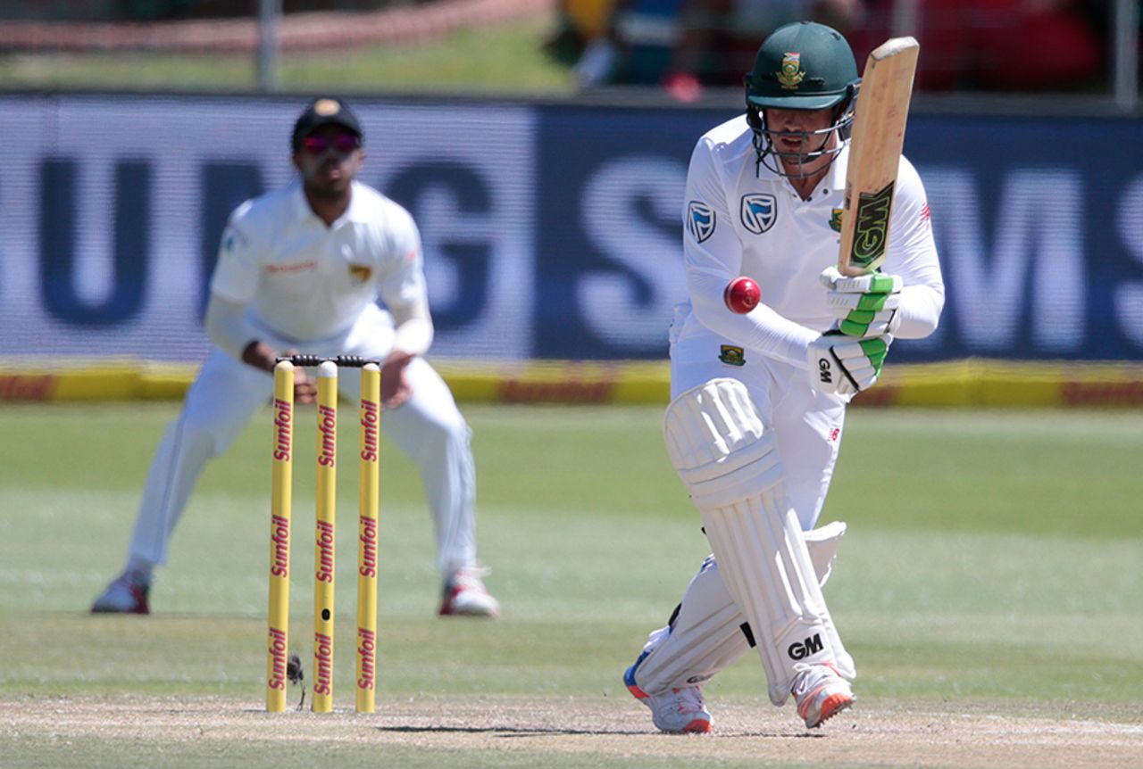 Quinton de Kock nurdles the ball on the leg side, South Africa v Sri Lanka, 1st Test, Port Elizabeth, 4th day, December 29, 2016