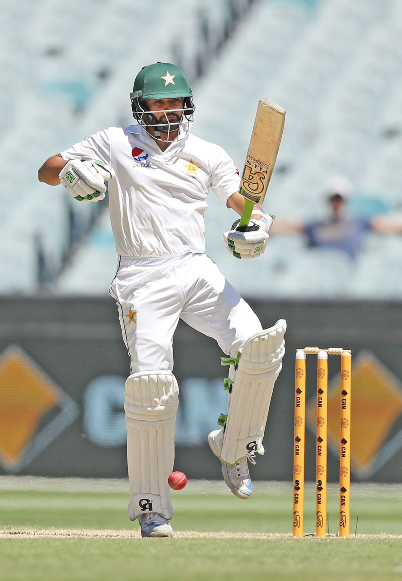 Azhar Ali tries to regain balance after taking a bouncer on his bottom hand, Australia v Pakistan, 2nd Test, 5th day, Melbourne, December 30, 2016