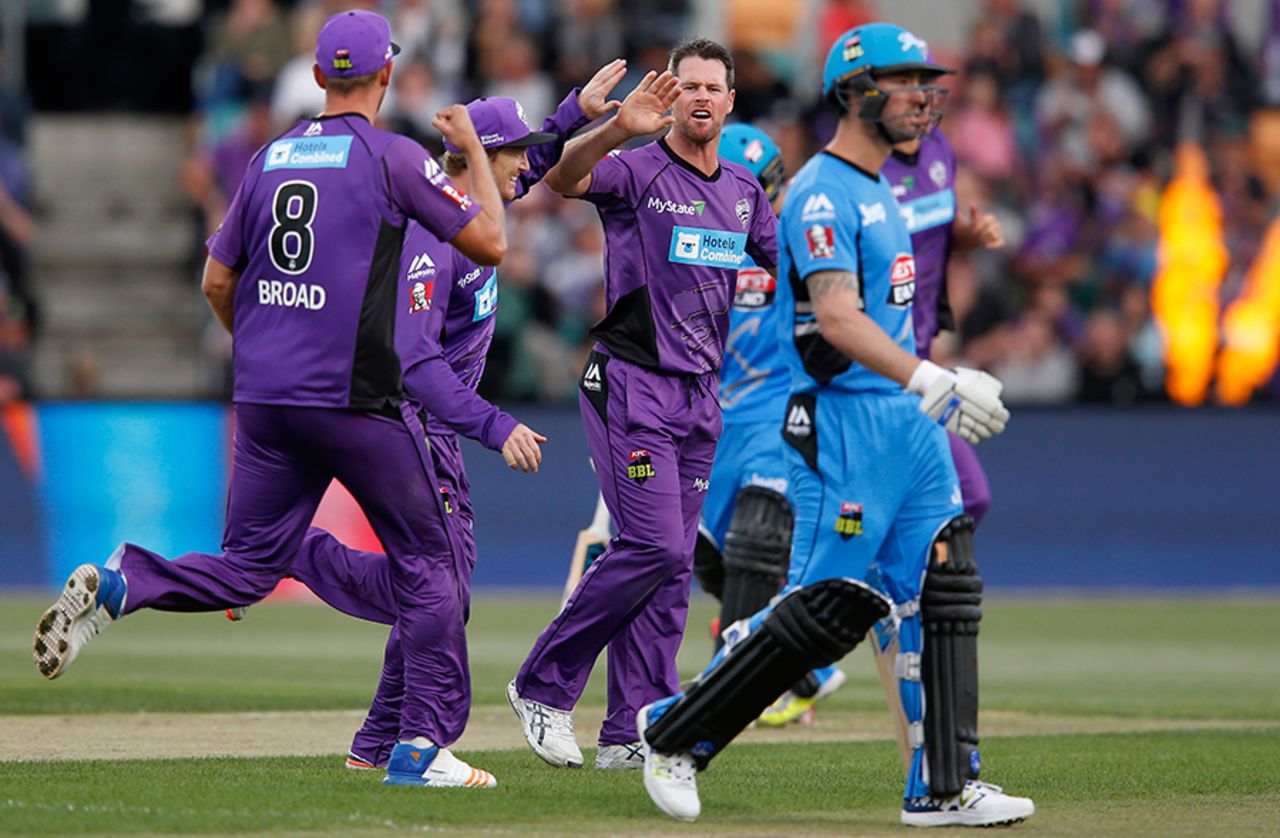 Daniel Christian finished the match with 5 for 14, the second-best figures in the history of the BBL, Hobart Hurricanes v Adelaide Strikers, BBL 2016-17, Hobart, January 2, 2017