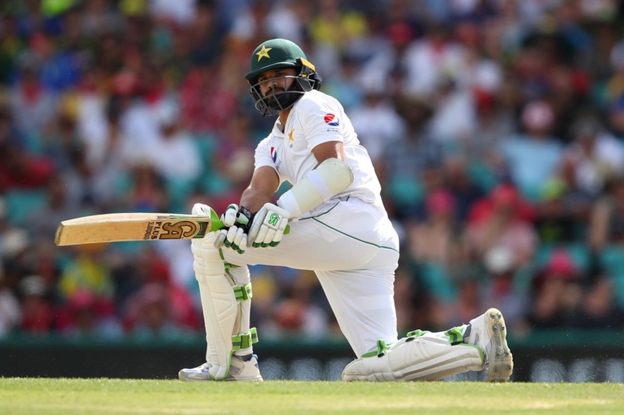Azhar Ali plays the sweep, Australia v Pakistan, 3rd Test, Sydney, 2nd day, January 4, 2017