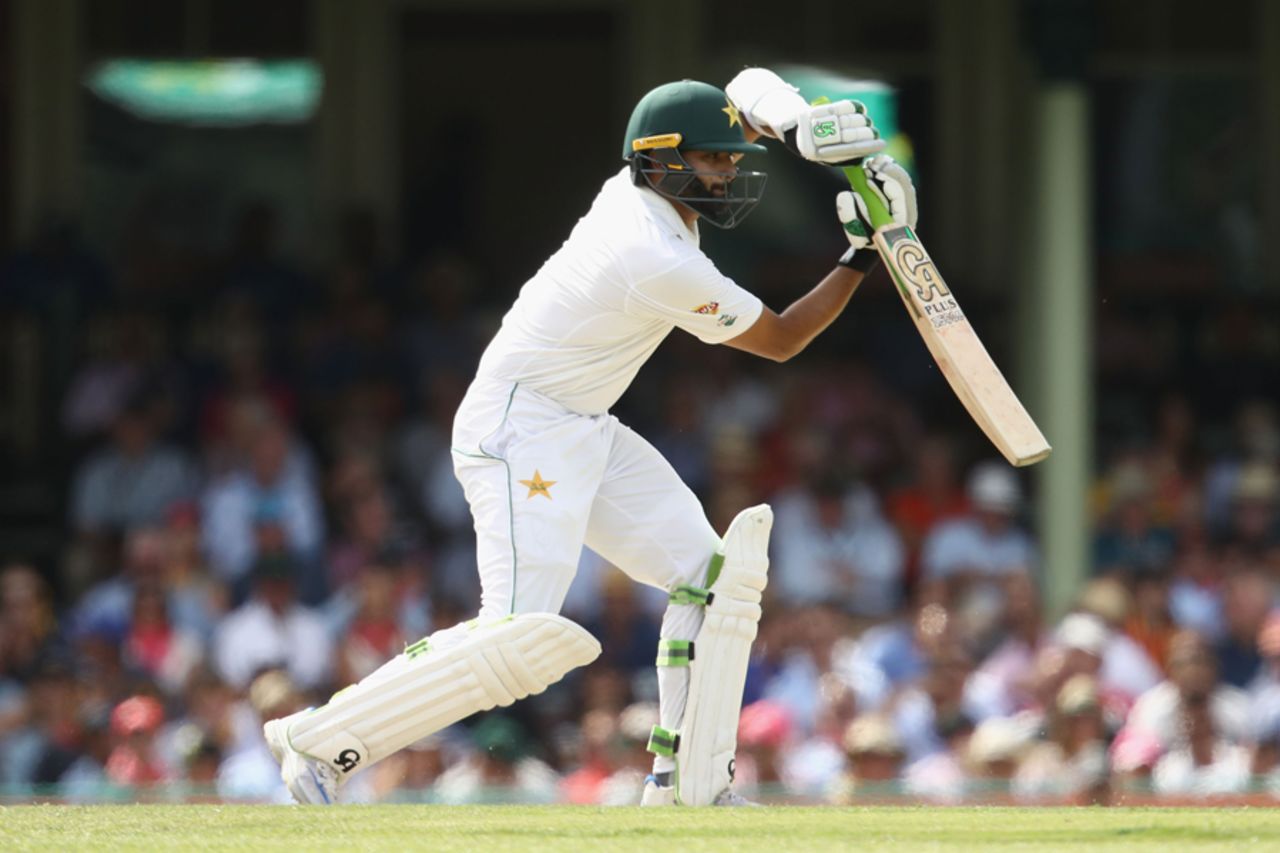 Azhar Ali drives on the up, Australia v Pakistan, 3rd Test, Sydney, 2nd day, January 4, 2017