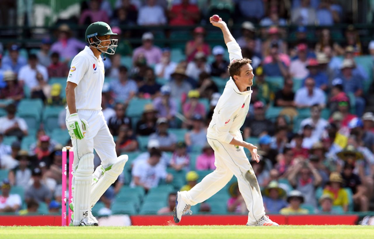 Left-arm spinner Steve O'Keefe in action, Australia v Pakistan, 3rd Test, Sydney, 2nd day, January 4, 2017