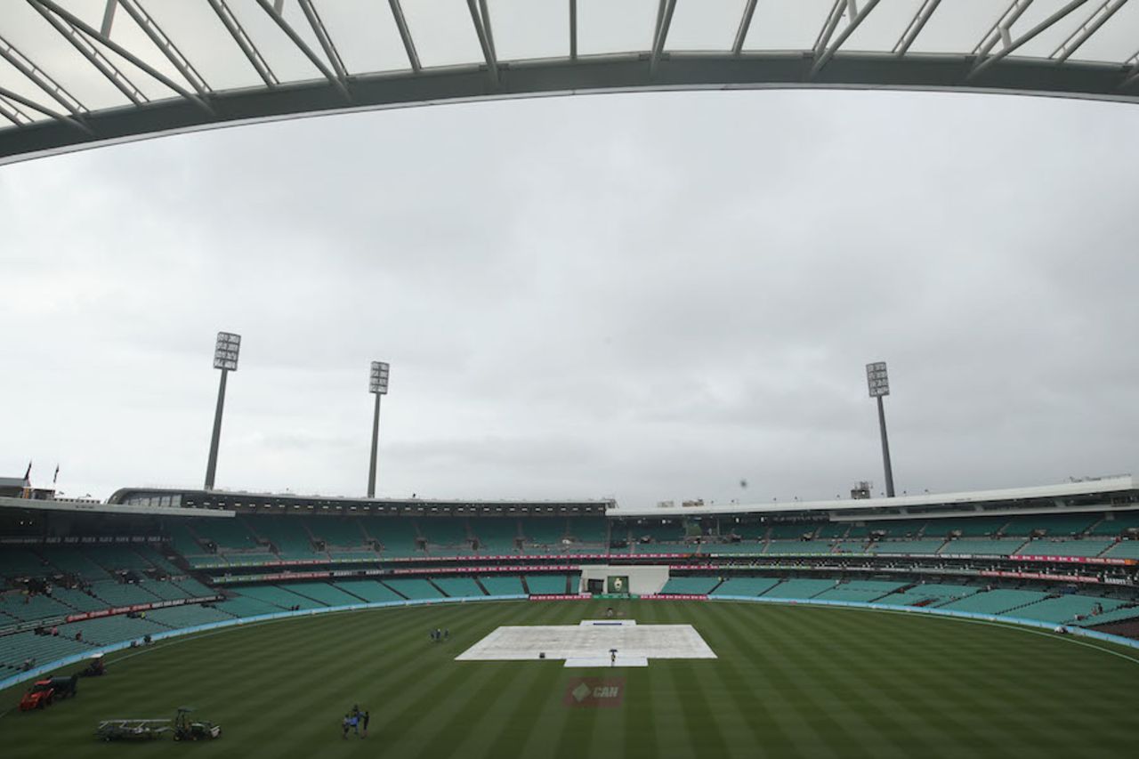 Rain delayed the start of the fourth day too, Australia v Pakistan, 3rd Test, Sydney, 4th day, January 6, 2017