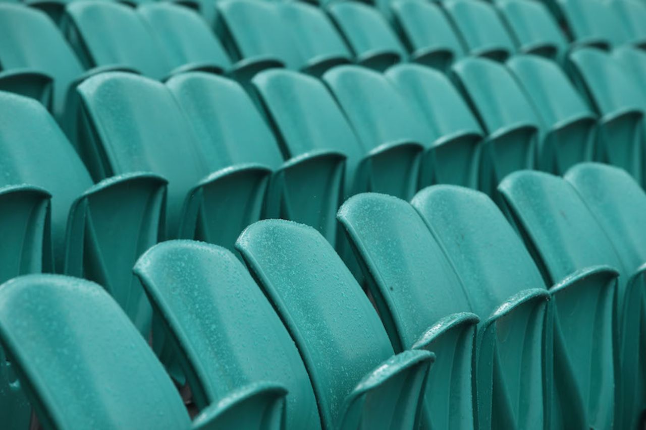 More rain led to wet seats at the SCG, Australia v Pakistan, 3rd Test, Sydney, 4th day, January 6, 2017