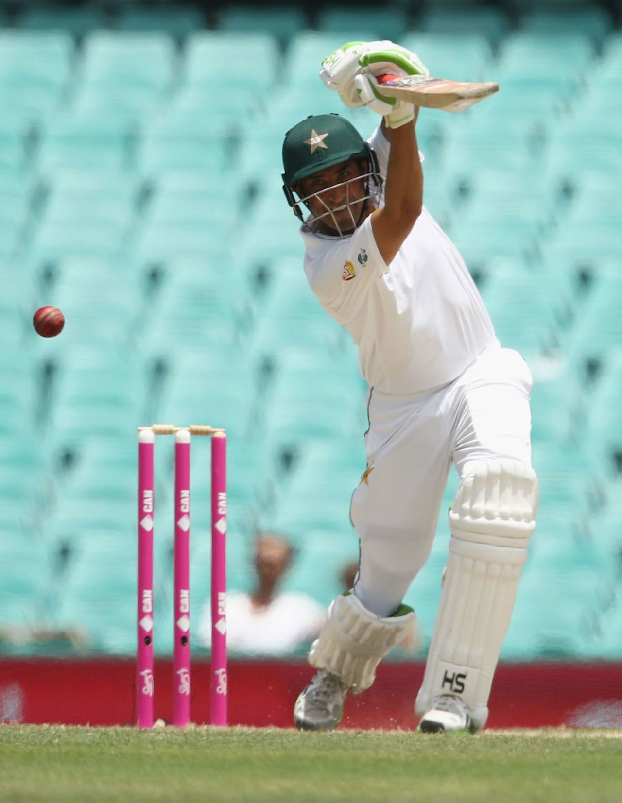Younis Khan drives down the ground, Australia v Pakistan, 3rd Test, Sydney, 4th day, January 6, 2017