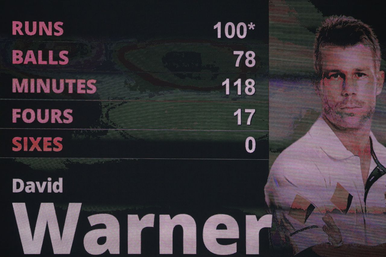 David Warner's quickfire century on the scoreboard, Australia v Pakistan, 3rd Test, Sydney, 1st day, January 3, 2017
