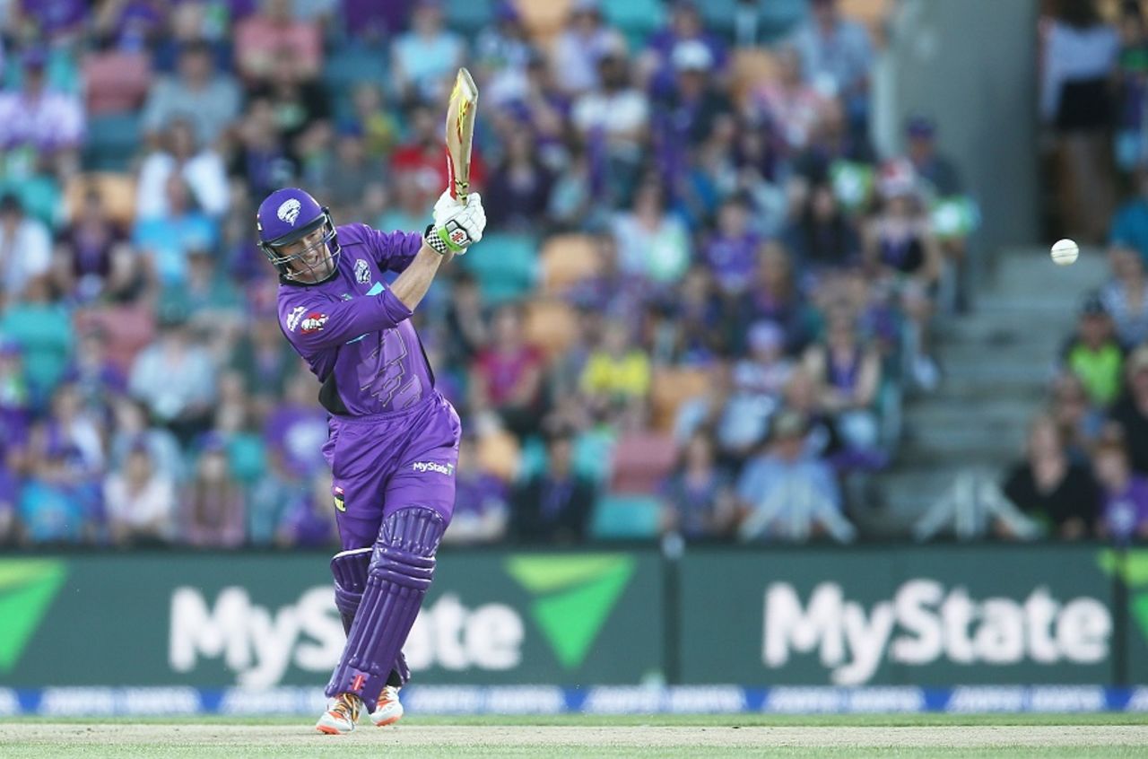 George Bailey remained not out on 69 off 54 deliveries, Hobart Hurricanes v Sydney Thunder, BBL 2016-17, Hobart, January 8, 2017