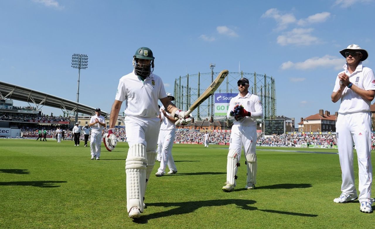 Hashim Amla receives a rousing reception,  England v South Africa, 1st Investec Test, The Oval, 4th day, July, 22, 2012