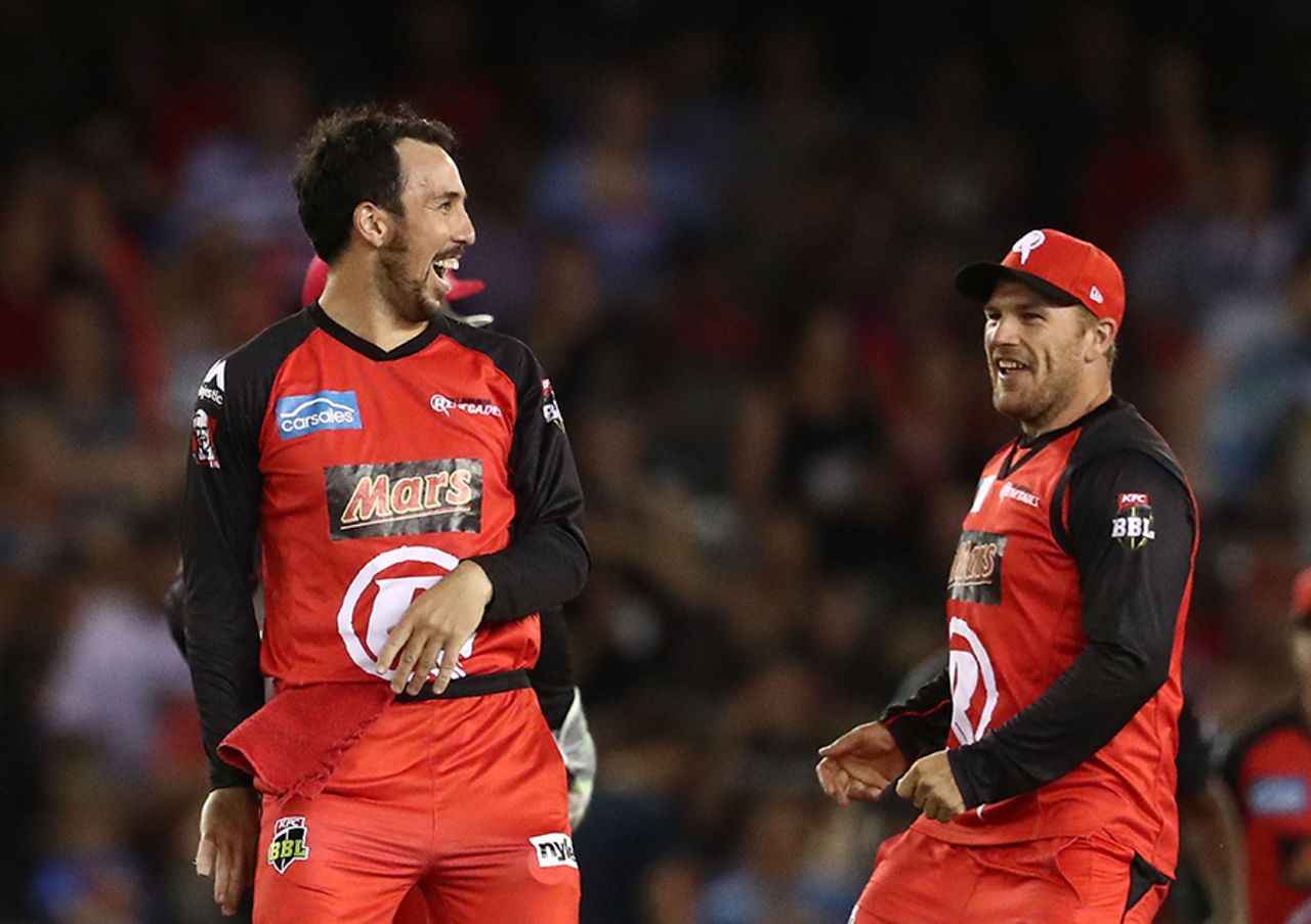 Tom Cooper and Aaron Finch celebrate a wicket, Melbourne Renegades v Hobart Hurricanes, BBL 2016-17, Melbourne, January 12, 2017