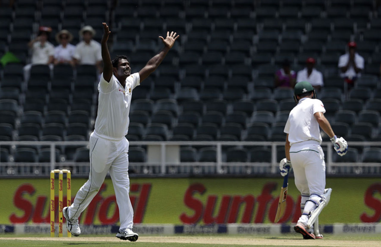 Angelo Mathews ended his wait for a wicket when he trapped Stephen Cook lbw, South Africa v Sri Lanka, 3rd Test, Johannesburg, 1st day, January 12, 2017