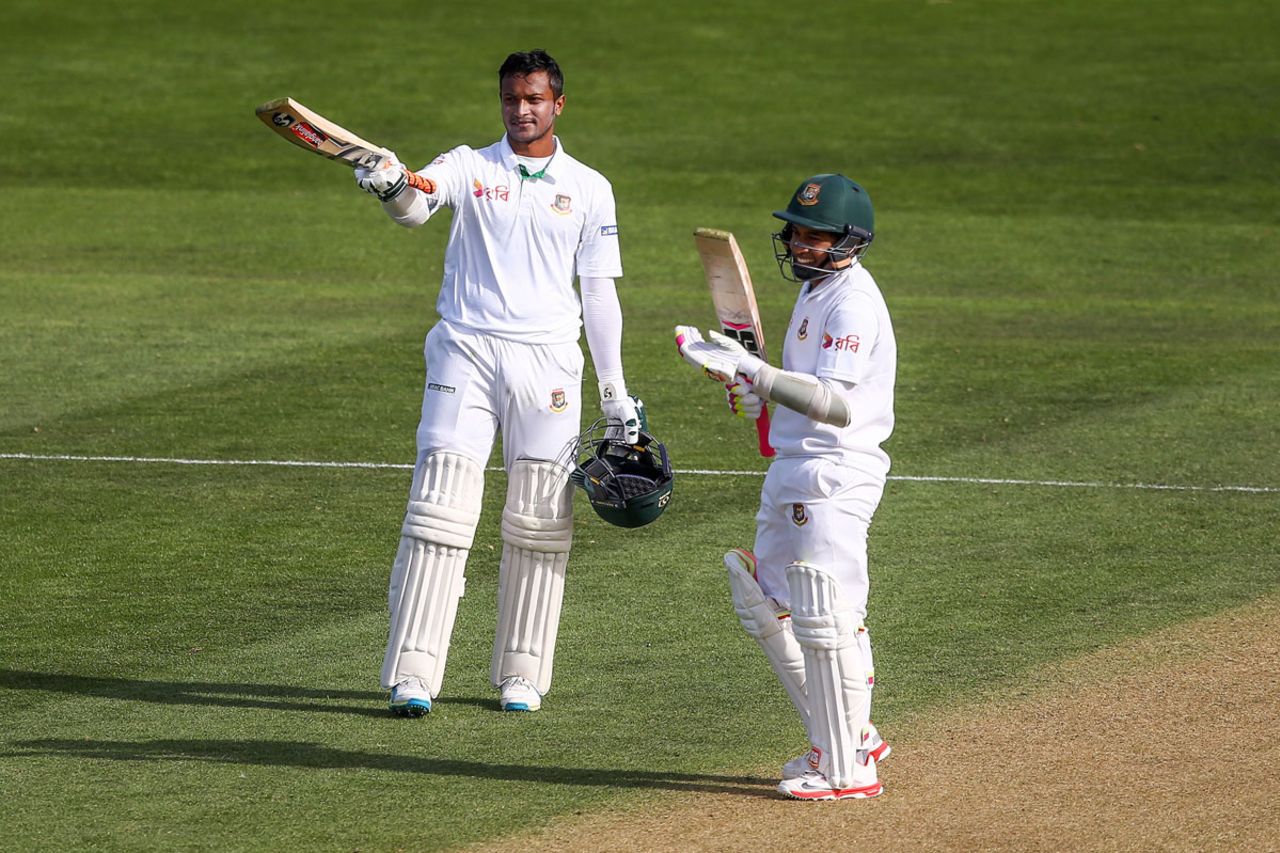 Shakib Al Hasan celebrates his double-ton, New Zealand v Bangladesh, 1st Test, Wellington, 2nd day, January 13, 2017