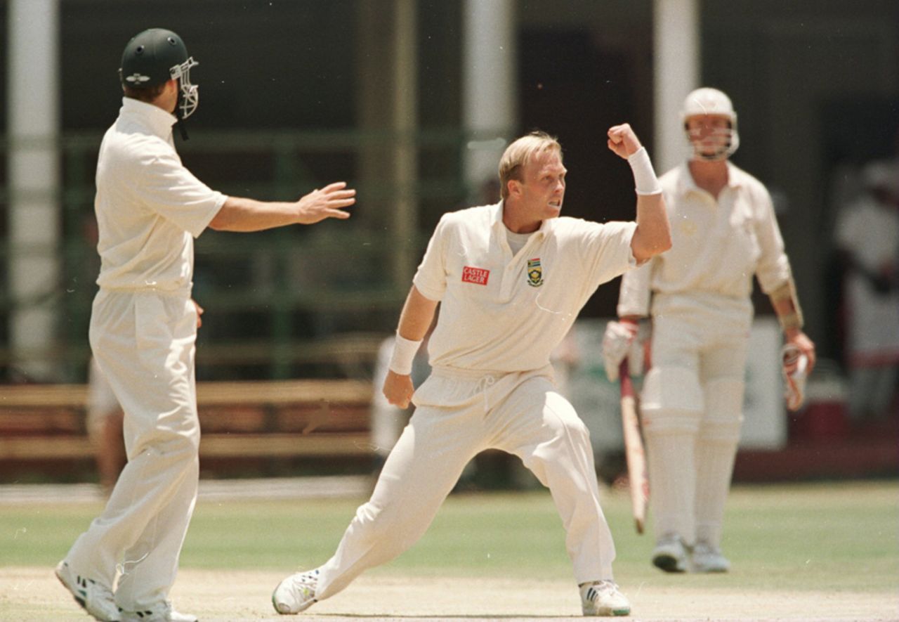 Brett Schultz pumps his fist after dismissing Dave Houghton, Zimbabwe v South Africa, only Test, Harare, 1st day, October 13, 1995