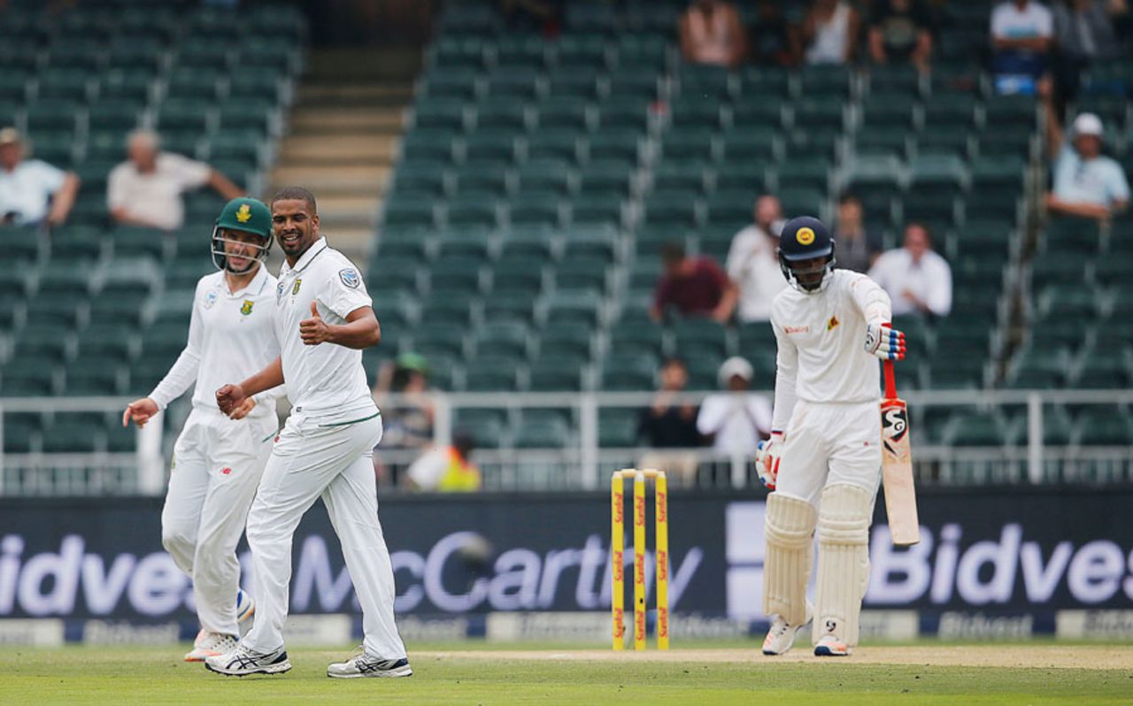 Thumbs up: Vernon Philander dismissed Dhananjaya de Silva, South Africa v Sri Lanka, 3rd Test, Johannesburg, 2nd day, January 13, 2017
