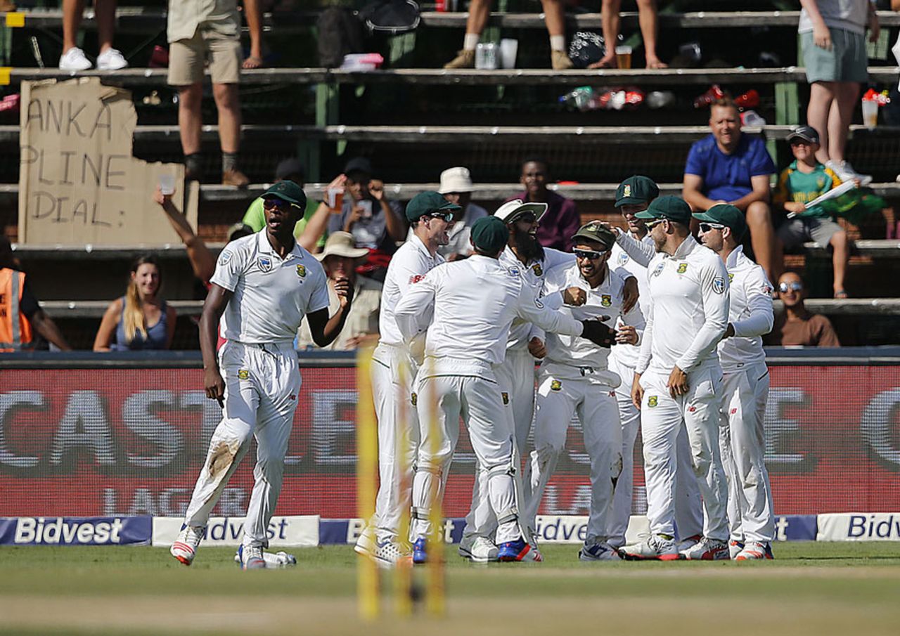 JP Duminy is mobbed after his stunning catch, South Africa v Sri Lanka, 3rd Test, Johannesburg, 3rd day, January 14, 2017