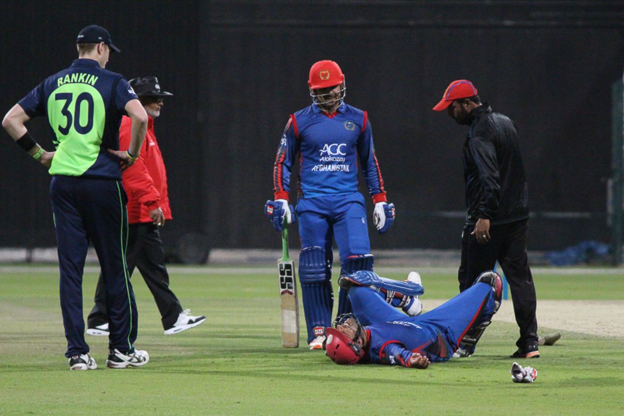 Najeeb Tarakai receives treatment after being hit by a throw, Afghanistan v Ireland, Desert T20, Group A, Abu Dhabi, January 14, 2017
