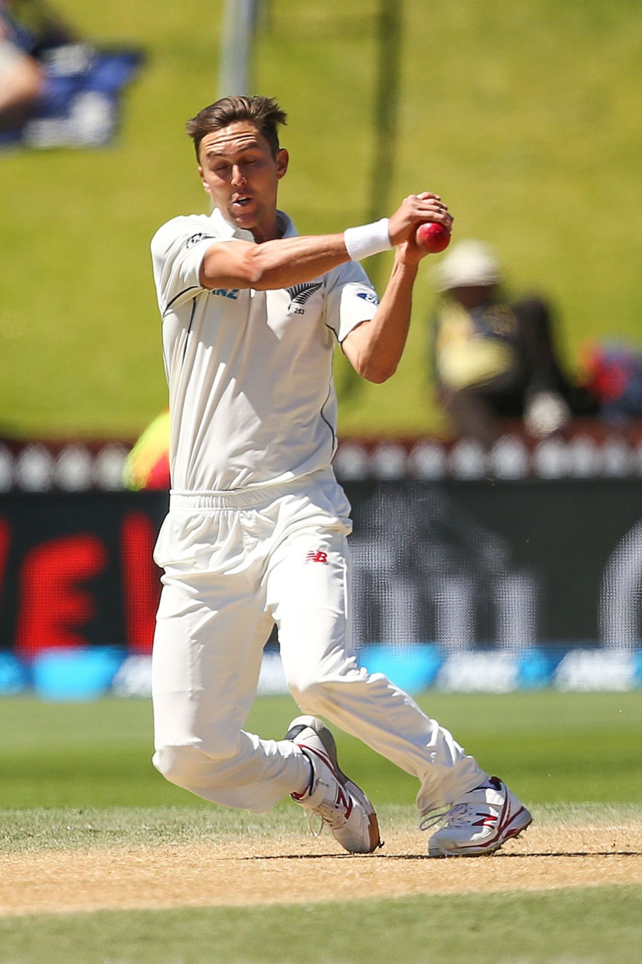 Trent Boult drops a catch, New Zealand v Bangladesh, 1st Test, Wellington, 5th day, January 16, 2017