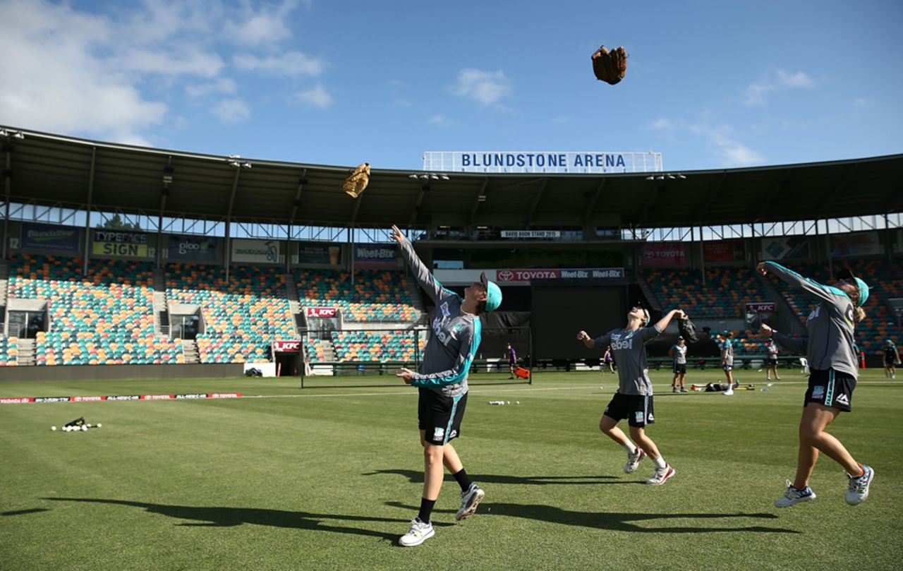 Heat players play a warm-up game, Hobart Hurricanes v Brisbane Heat, Women's Big Bash League 2016-17, Hobart, January 9, 2017