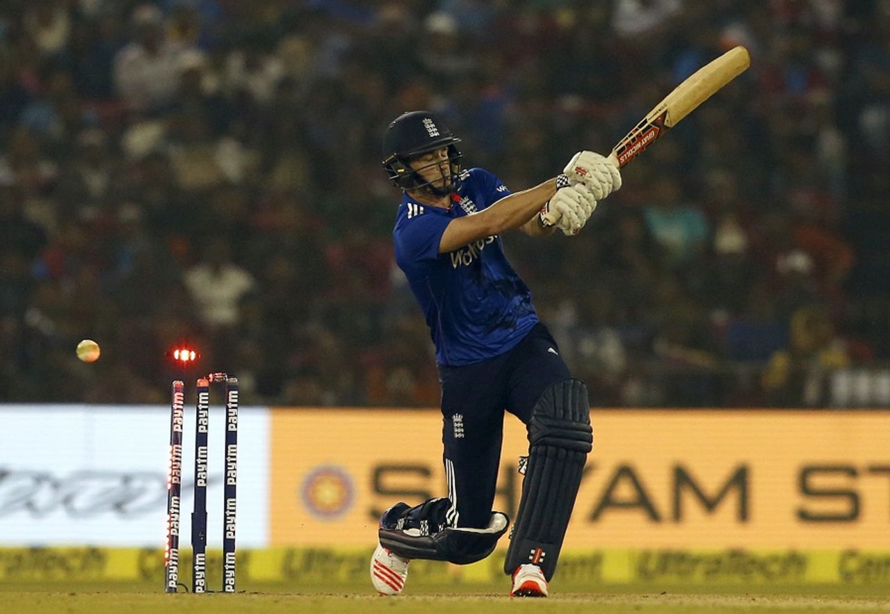 Chris Woakes lasted just four balls before he was bowled, India v England, 2nd ODI, Cuttack, January 19, 2017