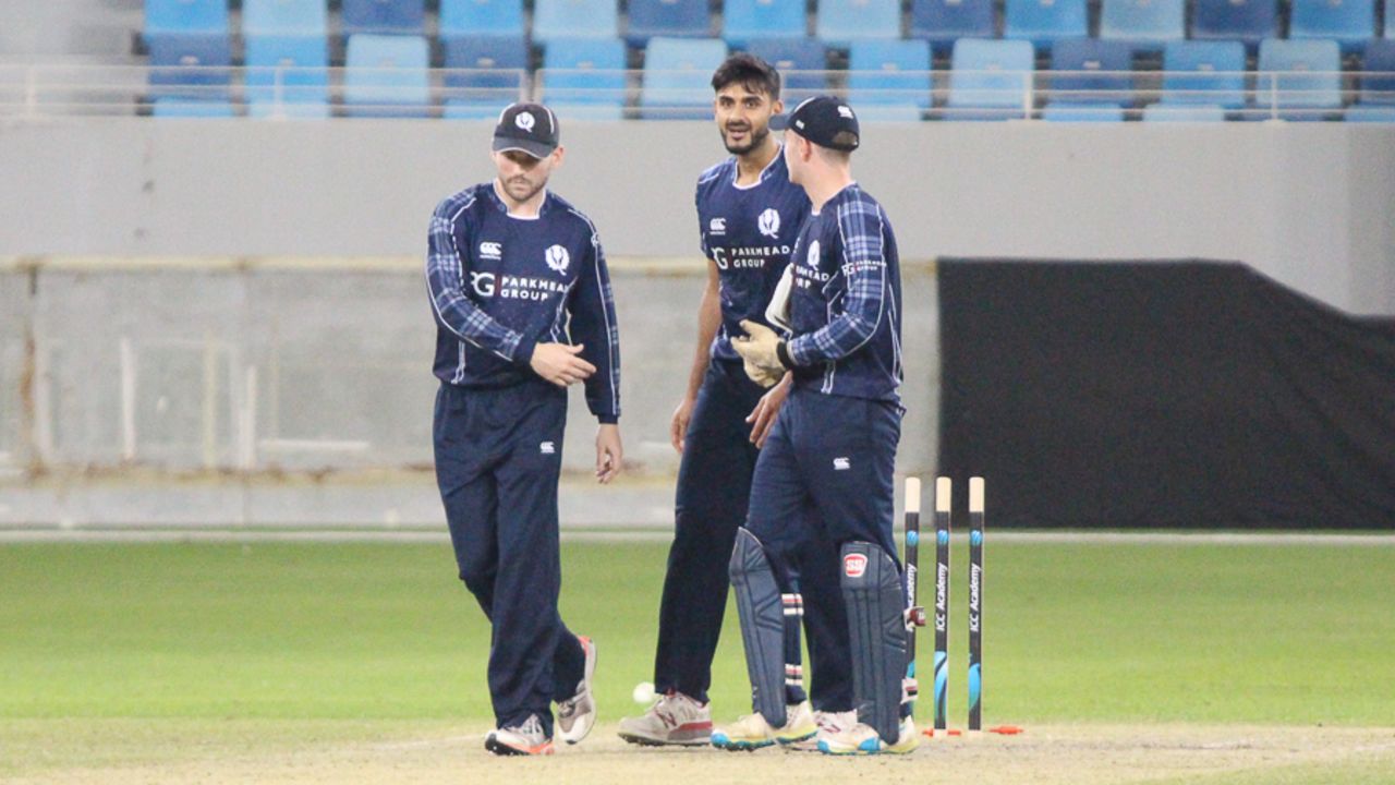 Safyaan Sharif starred with the ball and took two wickets at the death to finish with 3 for 33, Oman v Scotland, Desert T20, Group B, Dubai, January 19, 2017
