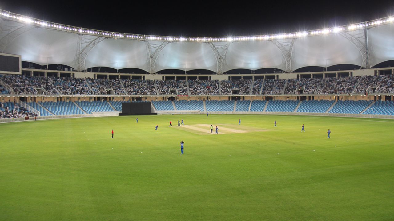 Play gets underway at the Dubai International Cricket Stadium, Afghanistan v Ireland, Desert T20, Final, Dubai, January 20, 2017