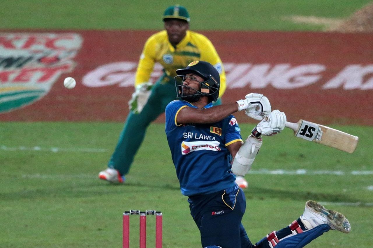 Dinesh Chandimal is beaten while trying an extravagant shot, South Africa v Sri Lanka, 1st T20I, Centurion, January 20, 2017